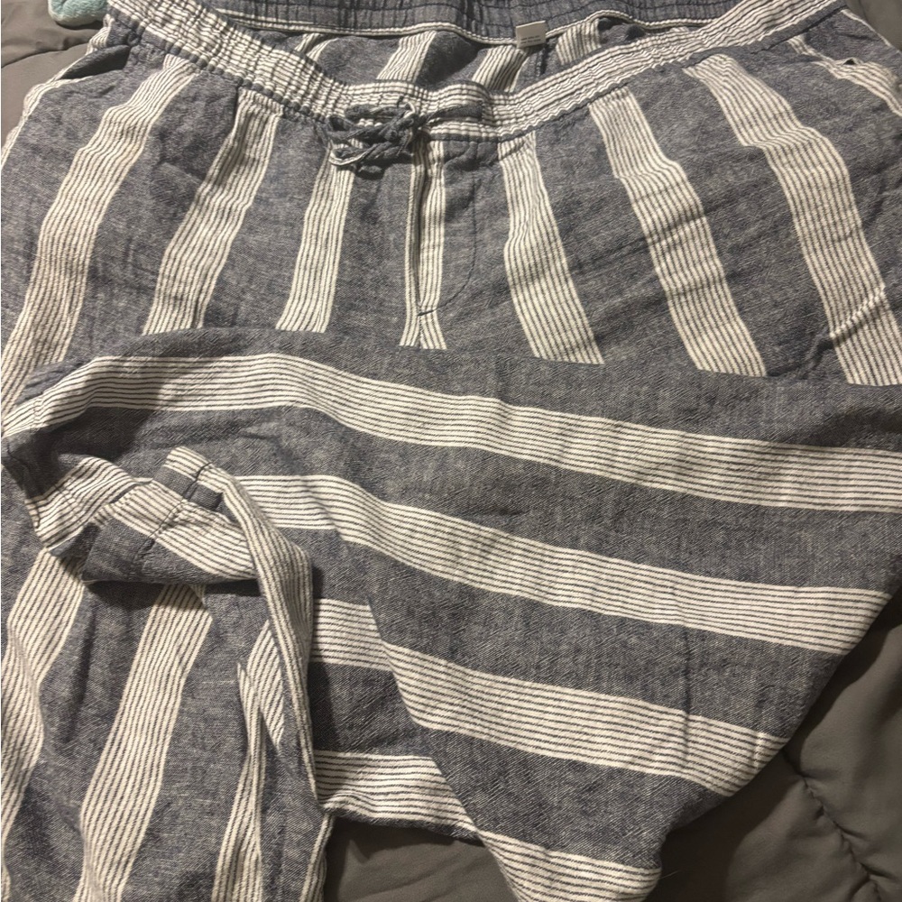Old Navy Blue and White Striped Wide Leg Pants